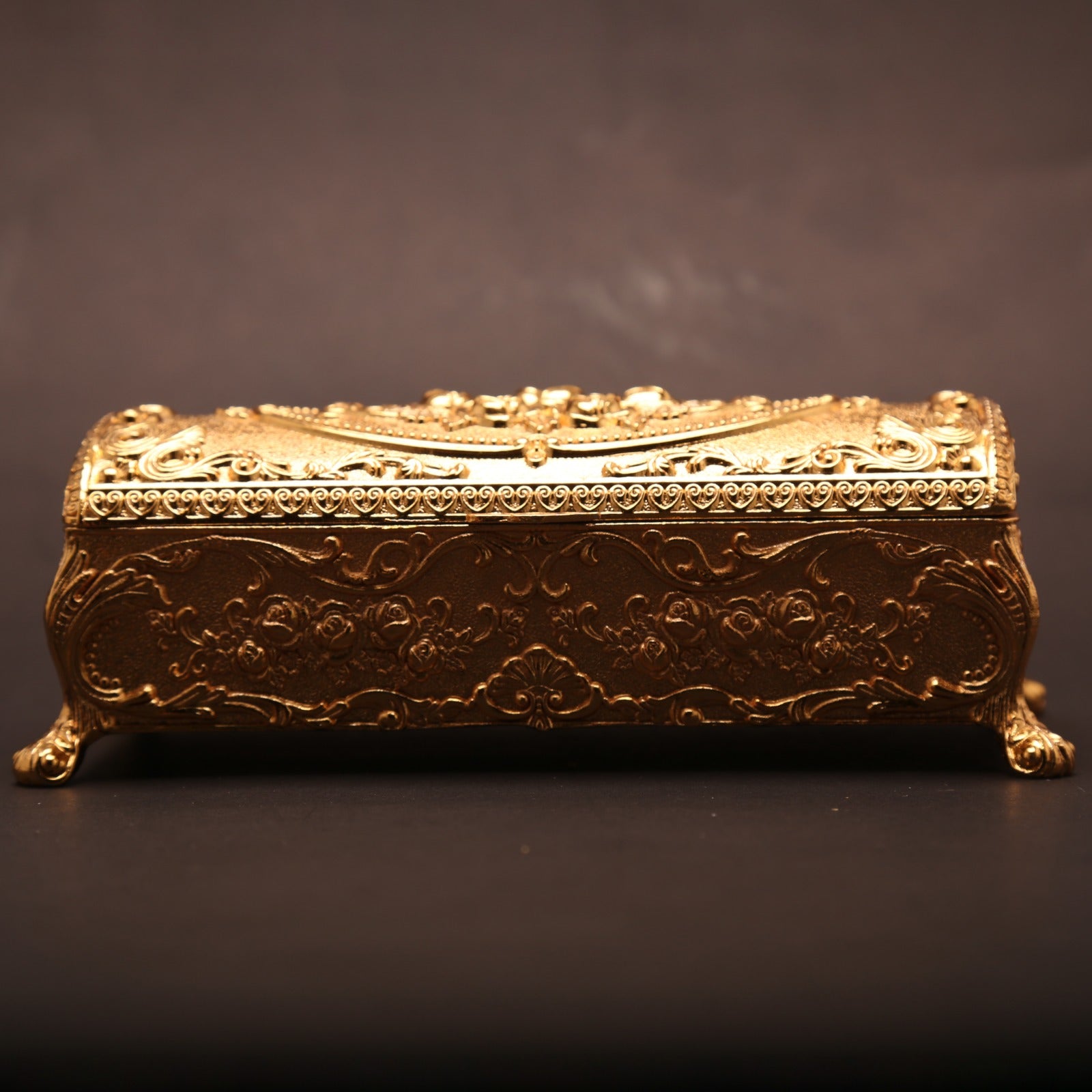 Pure Oudh Wood 20gm with Royal  Golden Box (Gift Set)