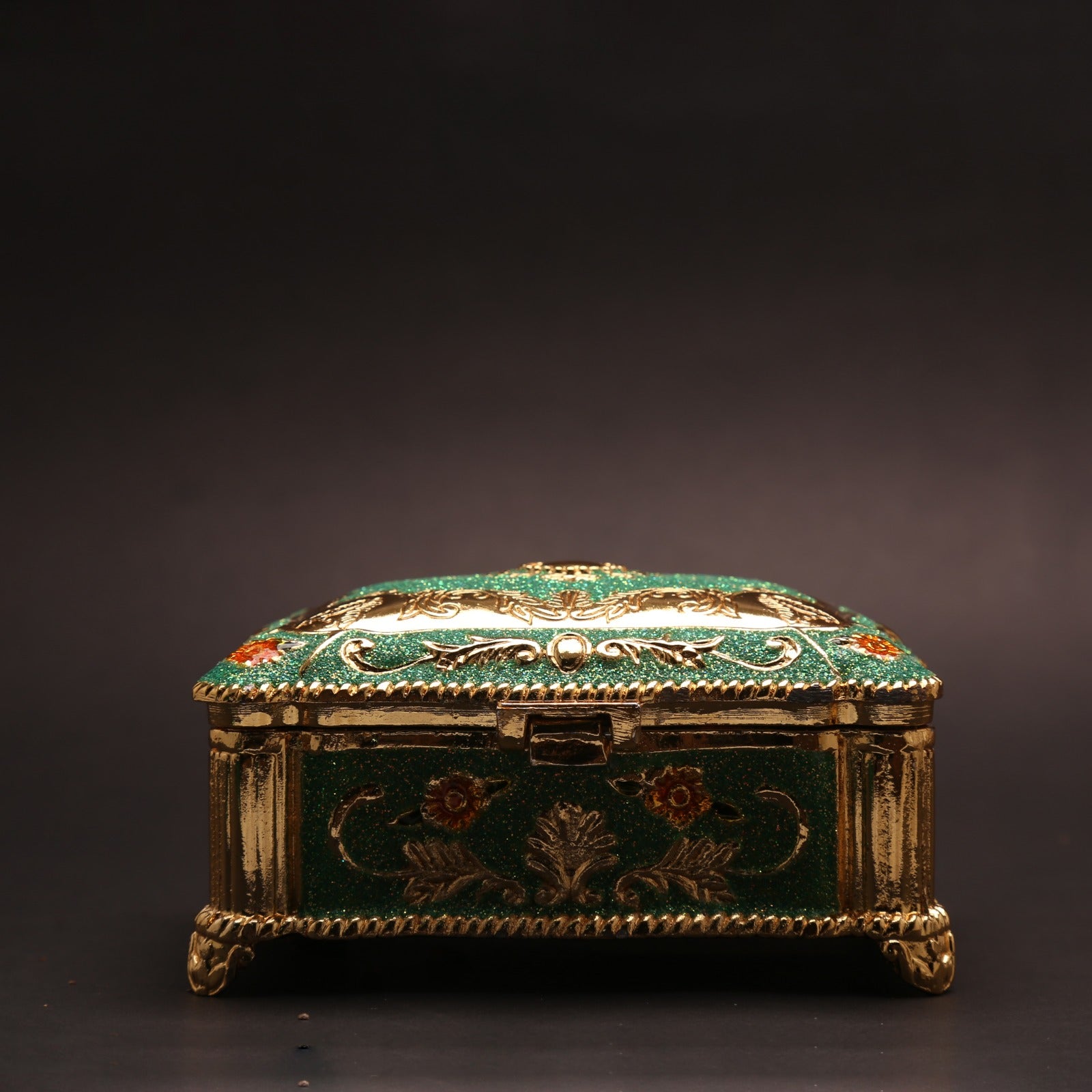 Pure Oudh Wood 10gm with Royal Green Box (Gift Set)