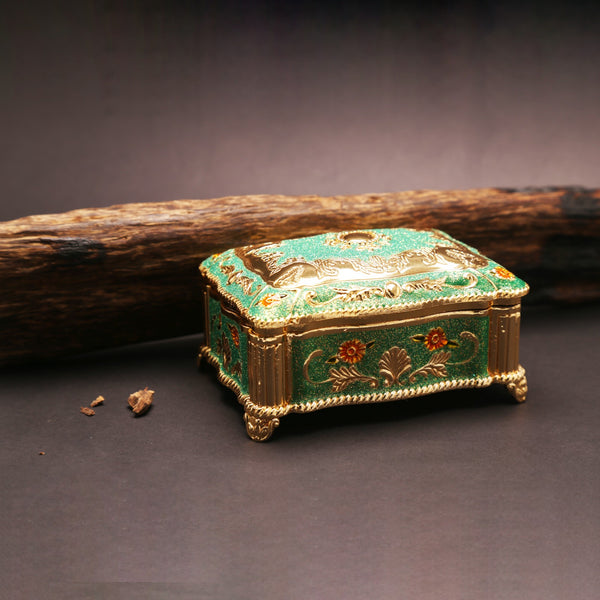 Pure Oudh Wood 10gm with Royal Green Box (Gift Set)